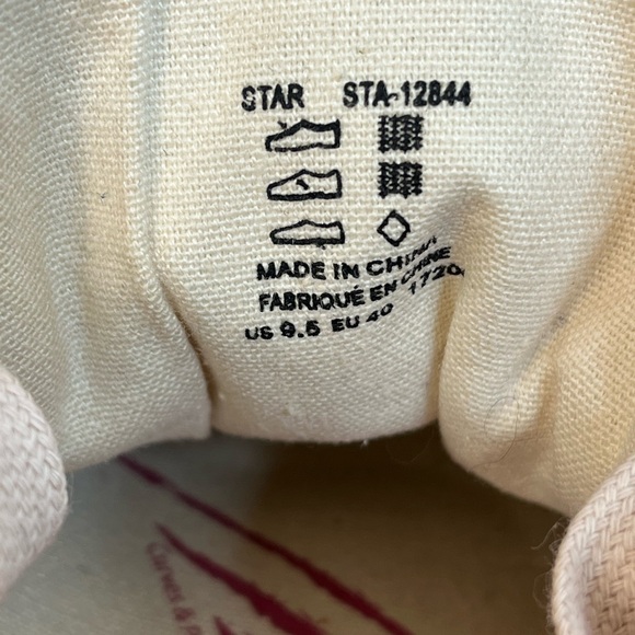 Taos sneakers 9.5 - Picture 4 of 4